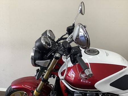 ホンダ CB1300スーパーフォア 【マル得】★CB1300スーパーフォア★ 絢爛な色使いが目を惹くSP!ワンオーナー車!!! 16