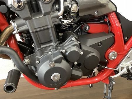ホンダ CB1300スーパーフォア 【マル得】★CB1300スーパーフォア★ 絢爛な色使いが目を惹くSP!ワンオーナー車!!! 26