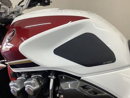 ホンダ CB1300スーパーフォア 【マル得】★CB1300スーパーフォア★ 絢爛な色使いが目を惹くSP!ワンオーナー車!!! 29