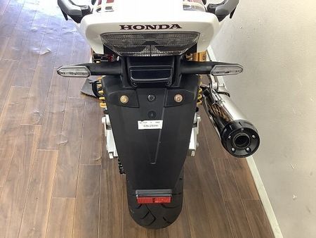 ホンダ CB1300スーパーフォア 【マル得】★CB1300スーパーフォア★ 絢爛な色使いが目を惹くSP!ワンオーナー車!!! 9