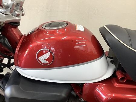 ホンダ モンキー125 モンキー125 見るほど愛着が湧くコクのあるデザインが特徴のミニバイク!日常使いから遊びま 23