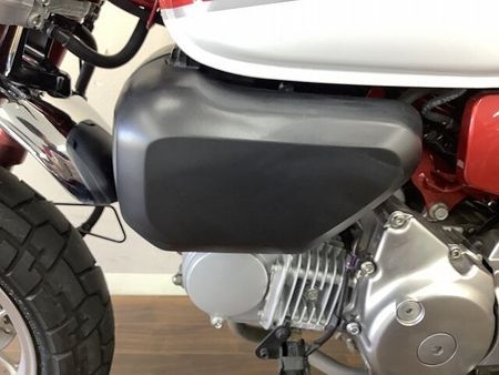 ホンダ モンキー125 モンキー125 見るほど愛着が湧くコクのあるデザインが特徴のミニバイク!日常使いから遊びま 27