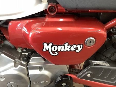 ホンダ モンキー125 モンキー125 見るほど愛着が湧くコクのあるデザインが特徴のミニバイク!日常使いから遊びま 31
