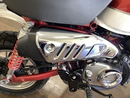ホンダ モンキー125 モンキー125 見るほど愛着が湧くコクのあるデザインが特徴のミニバイク!日常使いから遊びま 7