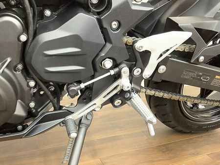 カワサキ ニンジャ 250 ニンジャ250 NINJAシリーズでは珍しいレッドカラーが目を惹く2022年モデル! 33