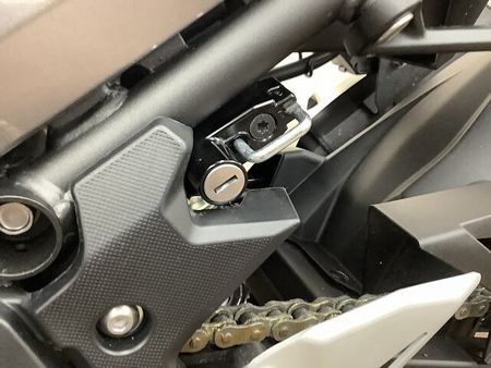 カワサキ ニンジャ 250 ニンジャ250 NINJAシリーズでは珍しいレッドカラーが目を惹く2022年モデル! 36