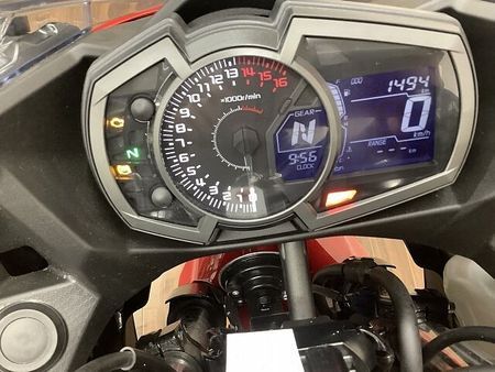 カワサキ ニンジャ 250 ニンジャ250 NINJAシリーズでは珍しいレッドカラーが目を惹く2022年モデル! 5