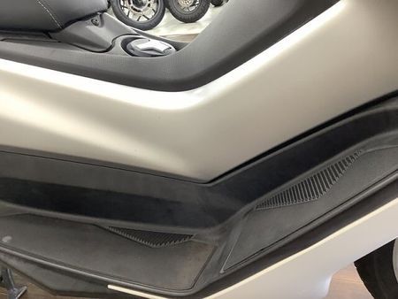ヤマハ NMAX NMAX スポーツスクーターとしての存在感と走りを具現化させた1台!距離も浅めでこれから長 28