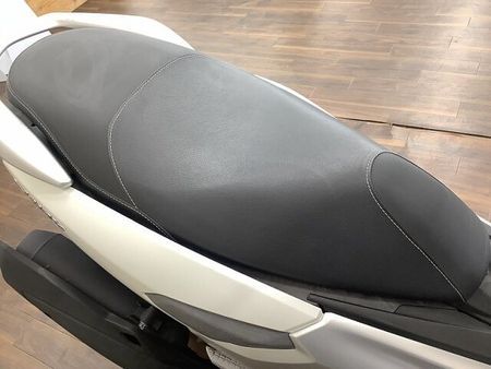 ヤマハ NMAX NMAX スポーツスクーターとしての存在感と走りを具現化させた1台!距離も浅めでこれから長 31