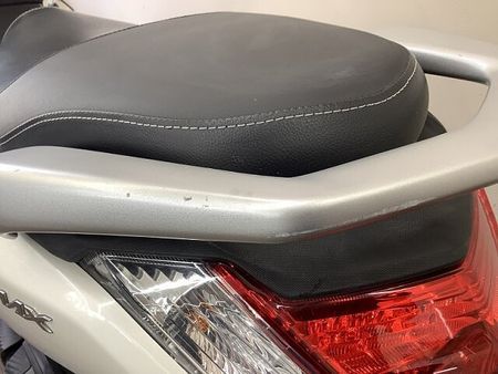 ヤマハ NMAX NMAX スポーツスクーターとしての存在感と走りを具現化させた1台!距離も浅めでこれから長 40