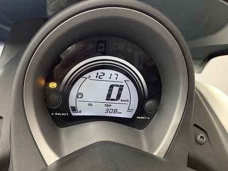 ヤマハ NMAX NMAX スポーツスクーターとしての存在感と走りを具現化させた1台!距離も浅めでこれから長 5