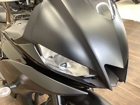 ヤマハ YZF-R25 YZF-R25【マル得】スポーツバイクとしてのカッコ良さと日常使いしやすいトルク感を兼ね備 11