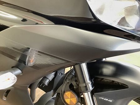 ヤマハ YZF-R25 YZF-R25【マル得】スポーツバイクとしてのカッコ良さと日常使いしやすいトルク感を兼ね備 17