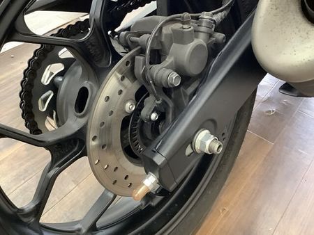 ヤマハ YZF-R25 YZF-R25【マル得】スポーツバイクとしてのカッコ良さと日常使いしやすいトルク感を兼ね備 33