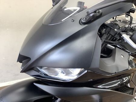 ヤマハ YZF-R25 YZF-R25【マル得】スポーツバイクとしてのカッコ良さと日常使いしやすいトルク感を兼ね備 36
