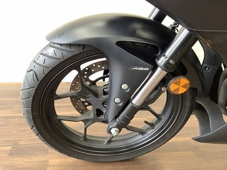 ヤマハ YZF-R25 YZF-R25【マル得】スポーツバイクとしてのカッコ良さと日常使いしやすいトルク感を兼ね備 39