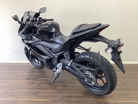 ヤマハ YZF-R25 YZF-R25【マル得】スポーツバイクとしてのカッコ良さと日常使いしやすいトルク感を兼ね備 8