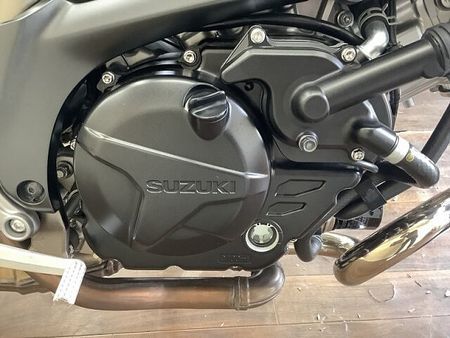 スズキ SV650 SV650 トレリスフレームの綺麗な造形とVツインのトルク感が特徴のミドルクラスネイキッド 34