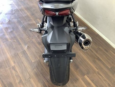 スズキ SV650 SV650 トレリスフレームの綺麗な造形とVツインのトルク感が特徴のミドルクラスネイキッド 8