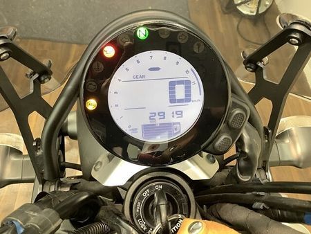 ヤマハ XSR700 【マル得】★XSR700★ ネオクラシカルの美しい造形にハイパワーエンジンを積んだミドルク 4
