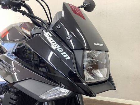 スズキ GSX1000S カタナ (刀) KATANA1000 名の通りの切れ味ある走りは今も顕在!かつての名車のリバイバルモデル! 3