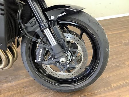スズキ GSX1000S カタナ (刀) KATANA1000 名の通りの切れ味ある走りは今も顕在!かつての名車のリバイバルモデル! 4