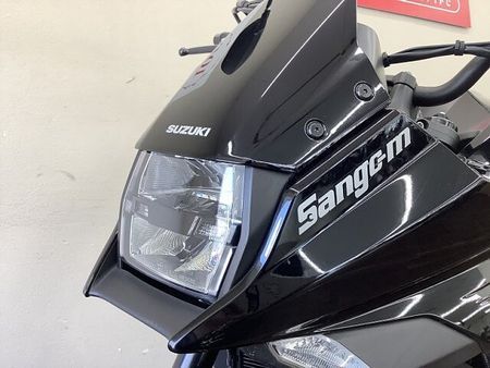 スズキ GSX1000S カタナ (刀) KATANA1000 名の通りの切れ味ある走りは今も顕在!かつての名車のリバイバルモデル! 40
