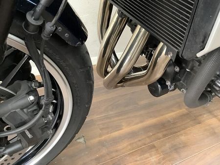 カワサキ Z900RS Z900RS 形こそ往年の名車ながらABS・ETC等現代の装備を充実させたクラフトマンシッ 26