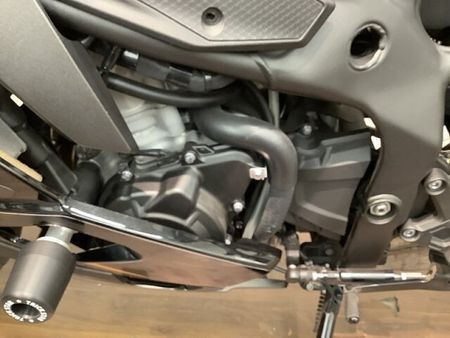 カワサキ ZX-25R 【マル得】ニンジャZX-25R SE シャープさ際立つガンメタリックカラーが特徴の2022 29