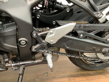 カワサキ ZX-25R 【マル得】ニンジャZX-25R SE シャープさ際立つガンメタリックカラーが特徴の2022 33
