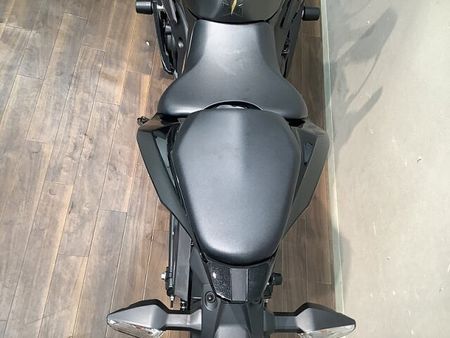 カワサキ ZX-25R 【マル得】ニンジャZX-25R SE シャープさ際立つガンメタリックカラーが特徴の2022 7