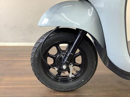 ホンダ ジョルノ ジョルノ 大き目のヘッドライトと低めのシート高設計で乗り易さ満点!レトロで可愛いデザインで 19