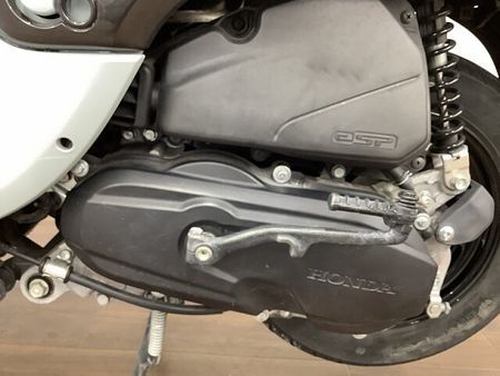 ホンダ ジョルノ ジョルノ 大き目のヘッドライトと低めのシート高設計で乗り易さ満点!レトロで可愛いデザインで 35