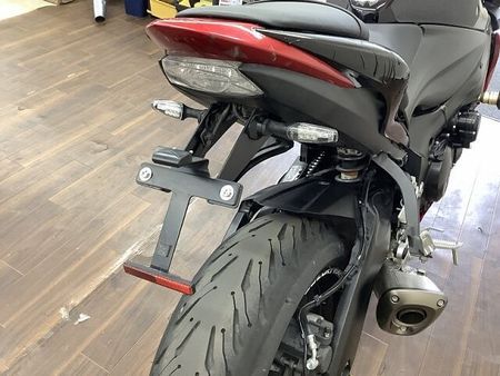 スズキ GSX-S1000 GSX-S1000 ストファイらしい力強いボディと軽量な車体で乗りやすさも両立させた大型ネ 39