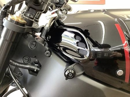 ヤマハ XSR900 XSR900 大型バイクの迫力も兼ね備えたネオレトロの皮を被った狼!安心の赤キー付属! 23