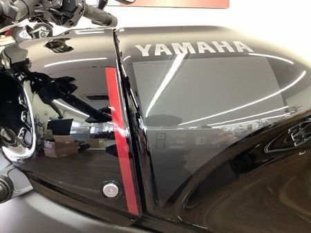 ヤマハ XSR900 XSR900 大型バイクの迫力も兼ね備えたネオレトロの皮を被った狼!安心の赤キー付属! 27