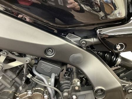 ヤマハ XSR900 XSR900 大型バイクの迫力も兼ね備えたネオレトロの皮を被った狼!安心の赤キー付属! 32
