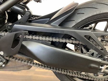 ヤマハ XSR900 XSR900 大型バイクの迫力も兼ね備えたネオレトロの皮を被った狼!安心の赤キー付属! 39