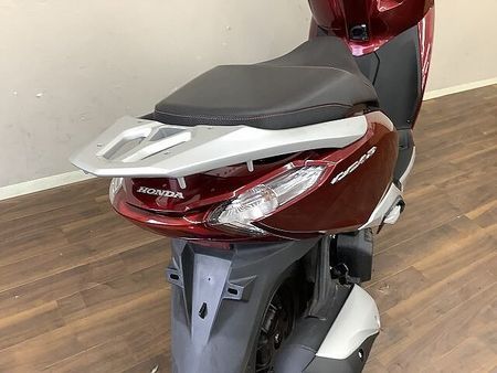 ホンダ リード125 リード125 ゆとりのある走りとキリっとしたデザインが特徴の快速スクーター 10