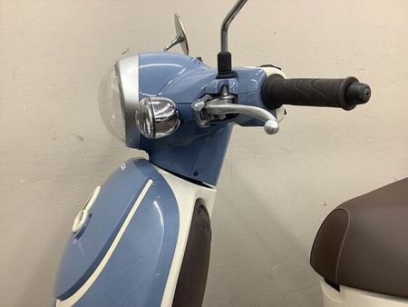 ホンダ ジョルノ ジョルノ 曲線を基調にしたレトロなフォルムに定評ある1台!綺麗なボニーブルーのデラックス♪ 20