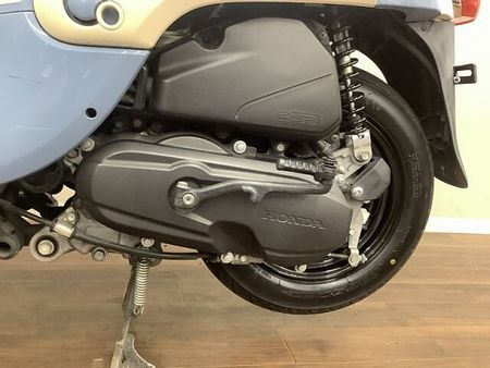 ホンダ ジョルノ ジョルノ 曲線を基調にしたレトロなフォルムに定評ある1台!綺麗なボニーブルーのデラックス♪ 27