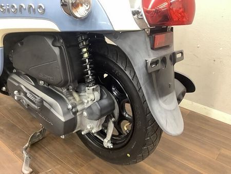 ホンダ ジョルノ ジョルノ 曲線を基調にしたレトロなフォルムに定評ある1台!綺麗なボニーブルーのデラックス♪ 30