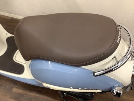 ホンダ ジョルノ ジョルノ 曲線を基調にしたレトロなフォルムに定評ある1台!綺麗なボニーブルーのデラックス♪ 31
