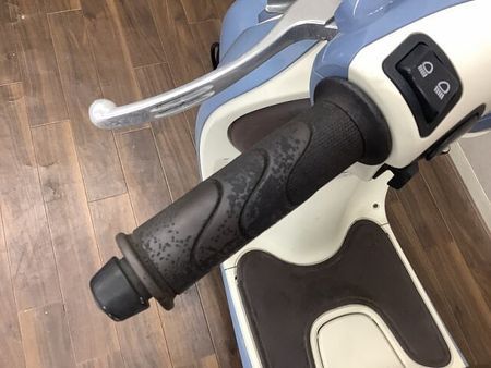 ホンダ ジョルノ ジョルノ 曲線を基調にしたレトロなフォルムに定評ある1台!綺麗なボニーブルーのデラックス♪ 35