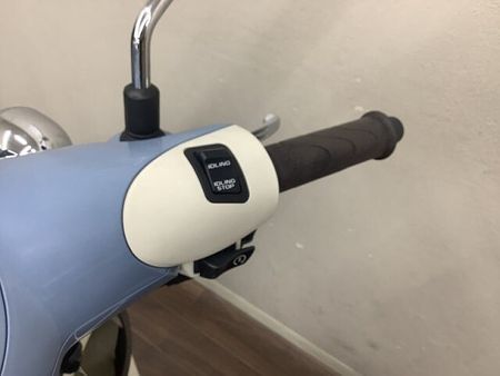 ホンダ ジョルノ ジョルノ 曲線を基調にしたレトロなフォルムに定評ある1台!綺麗なボニーブルーのデラックス♪ 37