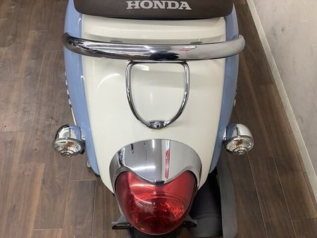 ホンダ ジョルノ ジョルノ 曲線を基調にしたレトロなフォルムに定評ある1台!綺麗なボニーブルーのデラックス♪ 40