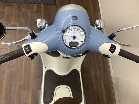 ホンダ ジョルノ ジョルノ 曲線を基調にしたレトロなフォルムに定評ある1台!綺麗なボニーブルーのデラックス♪ 7