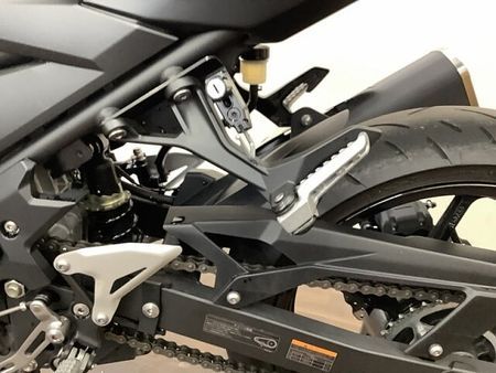 カワサキ Z400 Z400 ”Sugomi"を具現化させた力強い造形とパワーを秘めた中型ネイキッド!エンジン 30