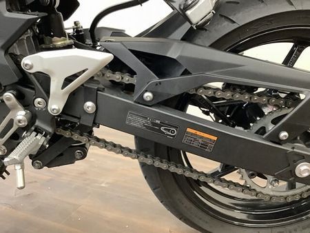 カワサキ Z400 Z400 ”Sugomi"を具現化させた力強い造形とパワーを秘めた中型ネイキッド!エンジン 31