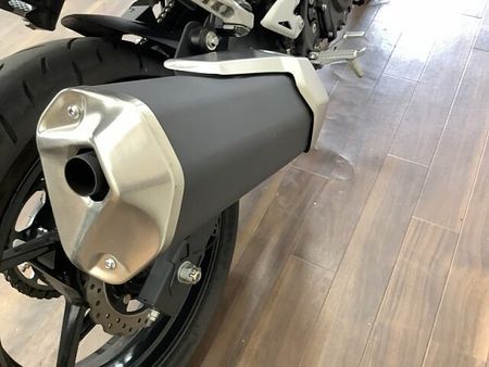 カワサキ Z400 Z400 ”Sugomi"を具現化させた力強い造形とパワーを秘めた中型ネイキッド!エンジン 7